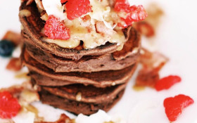 (Super Easy) Chocolate and Banana Protein Pancakes