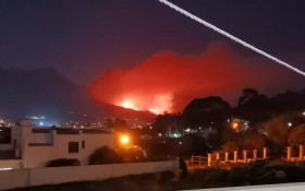 No properties in danger from Lourensford fire, say CT authorities