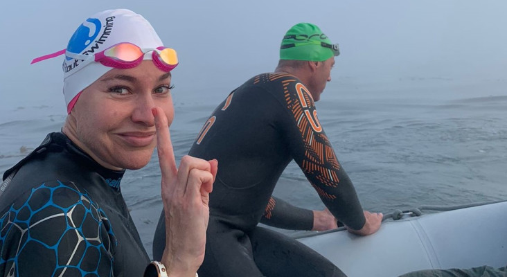 Kfm's Liezel van der Westhuizen swims 7.5km Robben Island crossing for charity