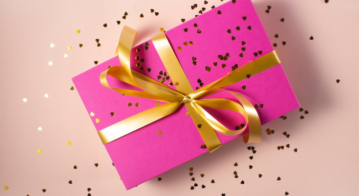 Bizboost | Give a little gift with PresentDrop