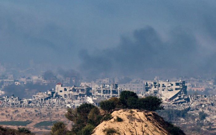 Israeli troops battle Hamas militants in southern Gaza