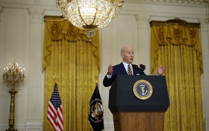 Defiant Biden memuji tahun pertama, bersumpah untuk terhubung kembali dengan pemilih