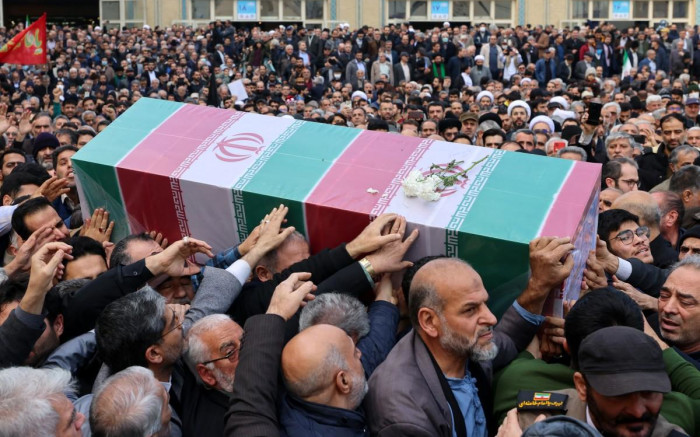 Iran lays to rest victims of IS twin bombings