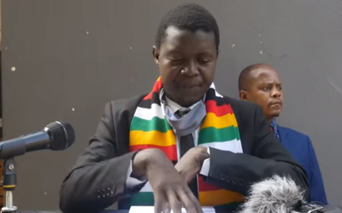Comedian mocks Zimbabwes government, despite fear of reprisal
