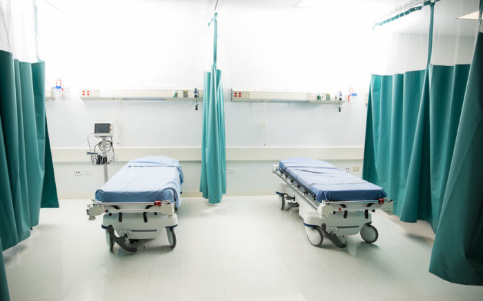 Rumah sakit didesak untuk menambah kapasitas tempat tidur di tengah meningkatnya kasus COVID