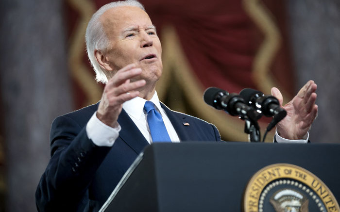 Pada peringatan penting, Biden mendesak dukungan untuk hak-hak aborsi