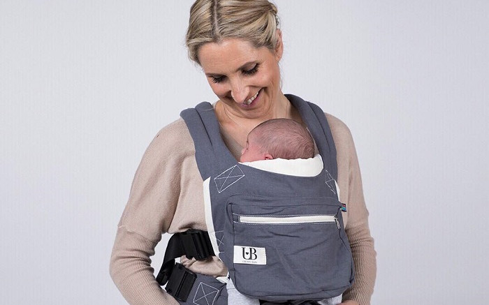 copying baby carrier