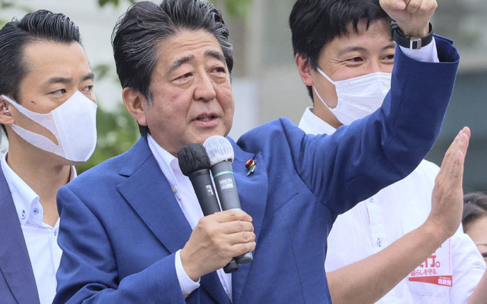 L’ancien Premier ministre japonais Abe assassiné lors d’une fusillade