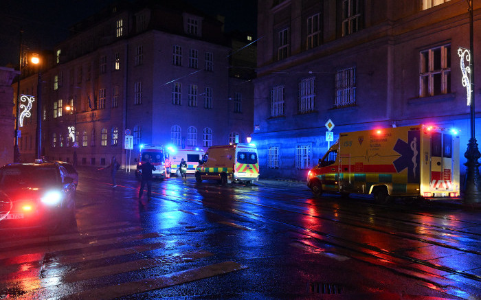 Gunman kills 14, wounds 25 at Prague university