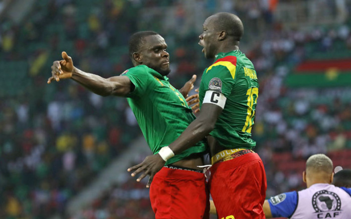 Tuan rumah Kamerun menyalakan Afcon untuk lolos ke babak sistem gugur