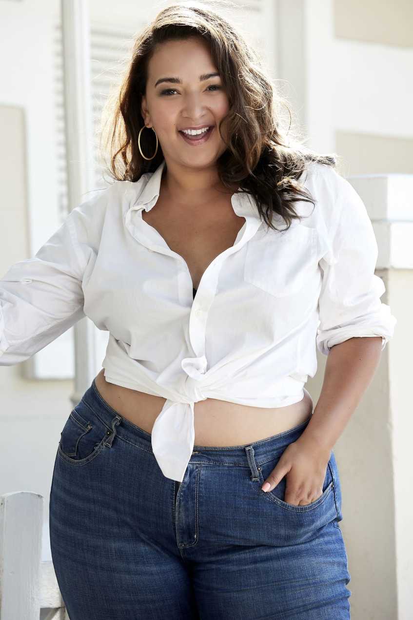 Candice Manuel On Her Body Positive Movement Embrace Your Curves