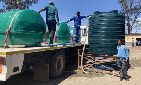 'It is a crisis' - 6 days with no water in Makhanda Gift of the Givers has - CapeTalk