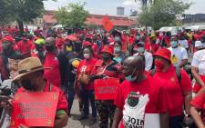 Cosatu members marching in the Johannesburg CBD on Thursday, 7 October 2021. Picture: Boikhutso Ntsoko/Eyewitness News.