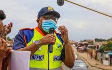 FILE: Transport Minister Fikile Mbalula on 17 December 2020 launched his department’s road safety initiative, ‘hoot for life’, in Diepsloot, Soweto. Picture: @MbalulaFikile/Twitter. 