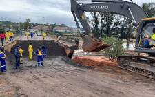 FILE: Clean-up operations are underway following deadly floods in KwaZulu-Natal on 17 April 2022. Picture: Xolile Bhengu/Eyewitness News