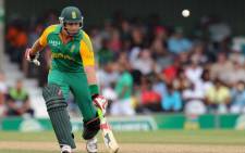 South African cricketer Jacques Kallis runs safe during the second one-day International match between South Africa and Sri Lanka at the Buffalo Park in East London on January 14, 2012. Picture: AFP.