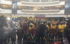 Plenty of Bafana Bafana supporters at OR Tambo International Airport waiting for the team’s arrival from Tunisia where they qualified for the Afcon 2019 with a 2-1 win over Libya. Picture: Philasande Sixaba/EWN