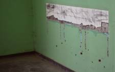 Toilets at a Cape Town school where intruders ripped basins from the wall. Picture: Aletta Gardner/EWN