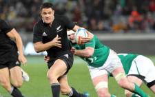 Flyhalf Dan Carter has recovered from a calf injury and will start against England.