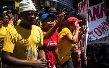 Ses'khona People's Rights Movement members protest for housing and sanitation in Cape Town's CBD. Picture: Anthony Molyneaux/EWN