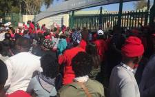 Workers at the National Health Laboratory Services downed tools over labour related issues on 26 July 2017. Picture: EWN.