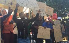 A group of Hlaudi Motsoeneng supporters picket outside the SABC offices in Johannesburg. Picture: Dineo Bendile/EWN.