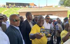 President Cyril Ramaphosa interacts with commuters at the Port Shepstone taxi rank in the run-up to the party's January 8 celebrations in KwaZulu-Natal. Picture: @MYANC/Twitter