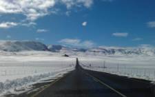 Heavy snowfall has forced traffic to be diverted around Howick and Harrismith.