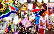 Capetonians gathered on the Grand Parade on Saturday 14 December for a night vigil to honour Tata Madiba. Picture: Mia Spies/EWN.