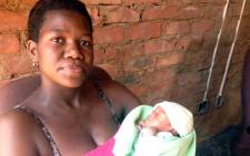 Nomsa Mathebula and her baby boy. Picture: Barry Bateman/EWN