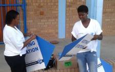 IEC staff getting ready for voter registration at Fezekile Secondary in Oudtshoorn on 5 March 2016. Picture: Petrus Botha/EWN"