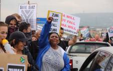 Anti-Zuma protesters on Beyers Naudé Drive, Johannesburg. Picture: Christa Eybers/EWN