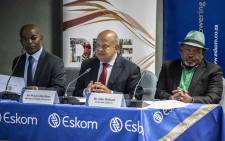 FILE: Former chief executive of Eskom Phakamani Hadebe, Public Enterprises Minister Pravin Gordhan and Eskom chairperson Jabu Mabuza at a press briefing at Lethabo power station. Picture: Abigail Javier/EWN