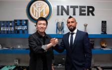 Inter Milan president Steven Zhang and midfielder Arturo Vidal following the completion of his signing with the club on 22 September 2020. Picture: @Inter_en/Twitter