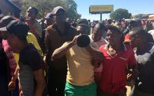 FILE: Scores of South African residents of Actonville in Benoni blocked roads and threatened foreigners living in the area with violence as Xenophobic attacks spread across Gauteng. Picture: Reinart Toerien/EWN