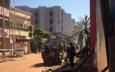 Malian security forces take position at the Radisson Blu Hotel in Bamako Picture:AFP
