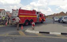 FILE: A fire truck headed to the Sanral offices as roads around the Midrand headquarters were closed on 24 January after the discovery of a suspicious substance. Picture: Christa Van der Walt/EWN.