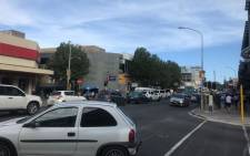 Cars, taxis and buses queuing in Claremont, Cape Town as load shedding takes out the traffic lights. Picture: Kaylynn Palm/EWN