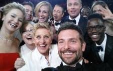 FILE: Ellen DeGeneres took a 'selfie' with other Hollywood celebrities who attended the Oscar awards on 2 March 2014. Picture: Twitter.