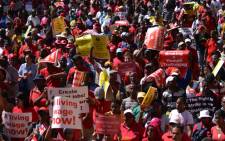 FILE PICTURE: Thousands take part in a Cosatu march against labour brokers and e-tolling in Cape Town on 7 March 2012. Picture: Aletta Gardner/EWN