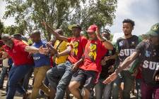Fort Hare University students march through the campus, recruiting students as they toyi-toyi against a hike in fees and what they say is a corrupt administration. Picture: Thomas Holders/EWN.