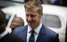 FILE: Media personality Gareth Cliff arrives at the High Court in Johannesburg for his court case against broadcaster M-Net on 26 January 2016. Picture: Reinart Toerien/EWN.