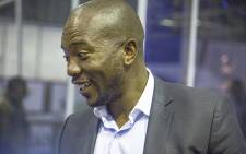 DA Leader Mmusi Maimane took time out to talk to and take pictures with people at the IEC National Results centre in Pretoria on 4 August 2016. Picture: Reinart Toerien/EWN.