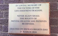 The plaque unveiled by DA leader Mmusi Maimane on Wednesday, remembering the victims of the Life Esidimeni tragedy. Picture: @Our_DA/Twitter.