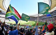 South African fans wave flags as the Blitzboks received bronze at the World Sevens Series on 9 December 2018. Picture:  @BlitzBokke/Twitter