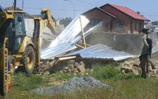 The HRC has threatened to take Human Settlements Ministry to court over Lenasia demolitions.