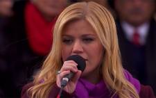 Kelly Clarkson sings for her fans at a concert. Picture: Screengrab/CNN