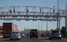 FILE: Minister Fikile Mbalula has announced that an e-toll funding solution will be found, but the gantries are here to stay. Picture: Xanderleigh Dookey/EWN.