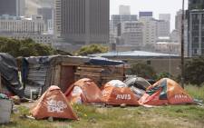 A general view of tents of people living close to the edge of the city, in Cape Town on 21 October 2021. Picture: Rodger Bosch/AFP