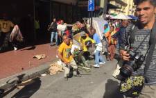 FILE: Chaos broke out in the Cape Town CBD during the Samwu strike. Samwu members are running amok. Picture: Xolani Koyana/EWN.